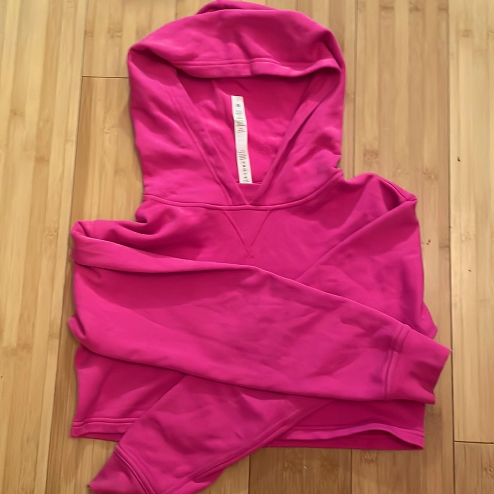 Selling LuLuLemon sonic pink cropped hoodie.(discontinued item)